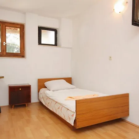 شقة Family Friendly Seaside Jagodna, Hvar - 3250 *